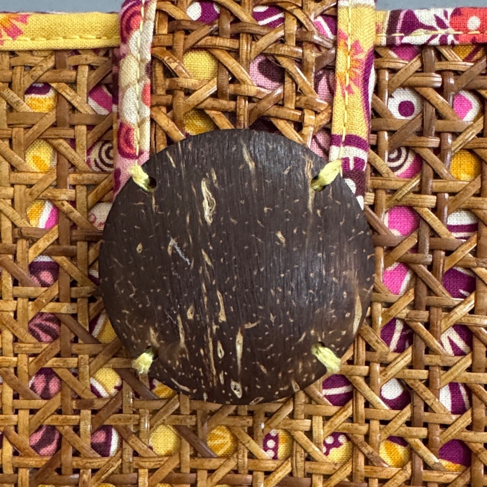 NWOT Vera Bradley Bali Resort Woven Clutch - Rattan & Coconut Button - Picture 5 of 5